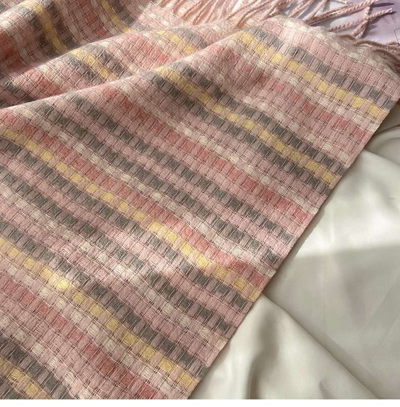 Nuova sciarpa di vendita calda per le donne Autunno / inverno Edizione coreana Plaid colorato Studente Calore Sciarpa ispessita Imitazione Cashmere Scialle con nappa_voghion.com