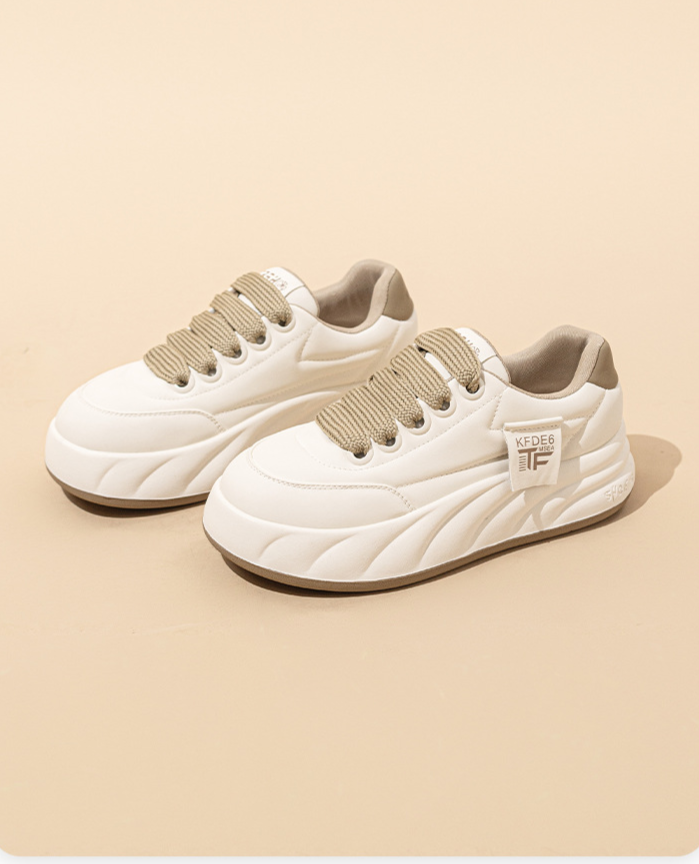 Frühling Neue Dicke Kleine Weiße für Frauen 2024 Haut freundliche Weiche Sohle Vielseitig Brot Sport und Freizeit Atmungsaktive Board_voghion.com