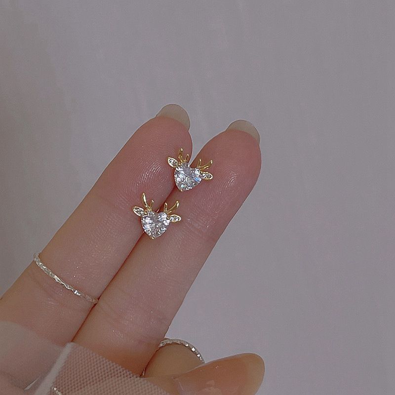 Boucles d'oreilles asymétriques de Noël | Motif flocon de neige coloré et grelot | Pendentif renne à long pompon | Bijoux de déclaration festifs | Noël parfait_voghion.com