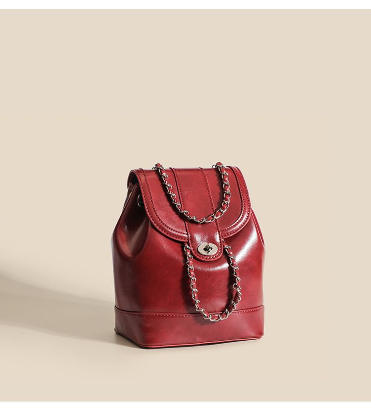 Korean niche spring autumn mini fragrance chain for female Instagram blogger and student oil wax leather shoulder bag_voghion.com