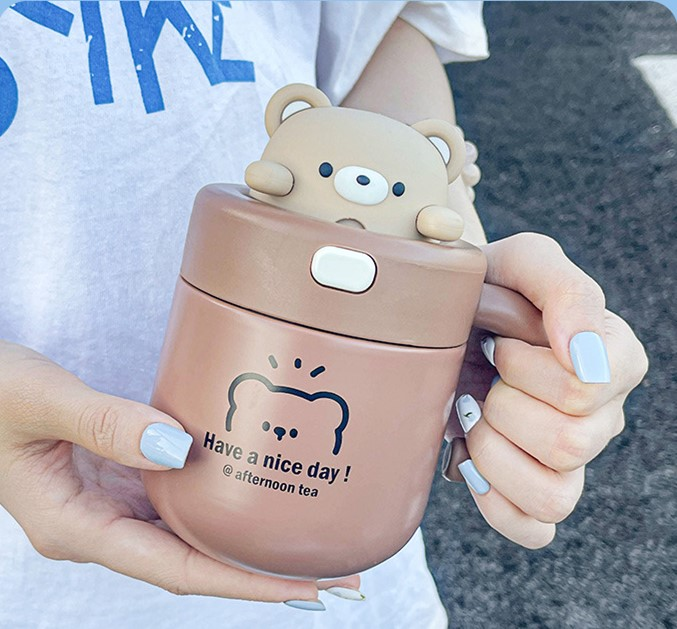Tazza termica Tazza per acqua in paglia con orsetto carino con manico in ufficio, tazza da caffè isolata a freddo per ragazze con alto valore nominale_voghion.com