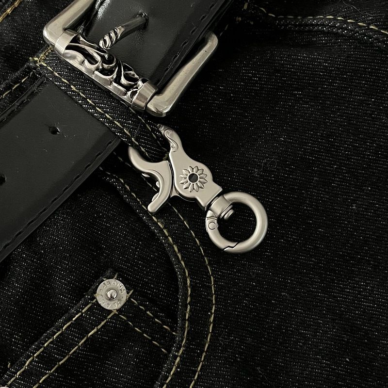 High Grade Carved Key Chain Elegant Engraved Keychain Charm - Premium Metal Craftsmanship For Stylish Key Accessories_voghion.com