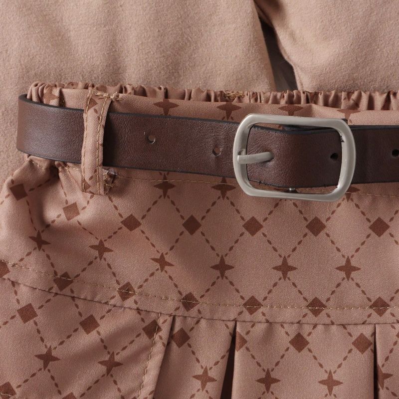 Top lavorato a maglia a maniche lunghe con stampa di lettere e gonna a quadri plissettata, due pezzi, per ragazze, di Autumn Cross Border Supply_voghion.com