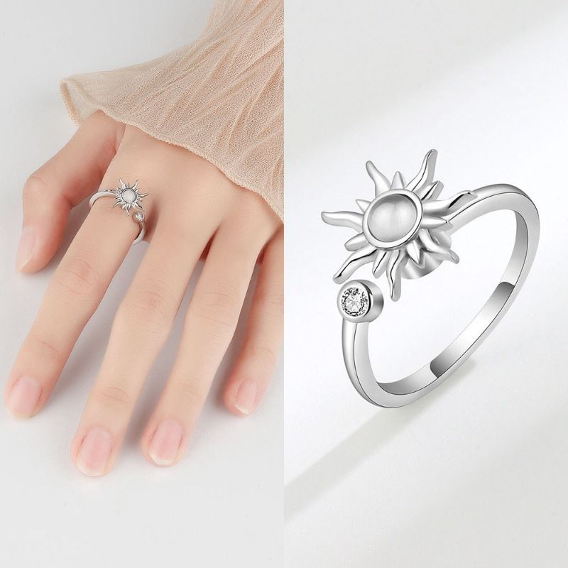 3-Piece Anxiety Rotating Ring Adjustable Rotating Clover Zircon Ring Women's Niche Premium 2025_voghion.com