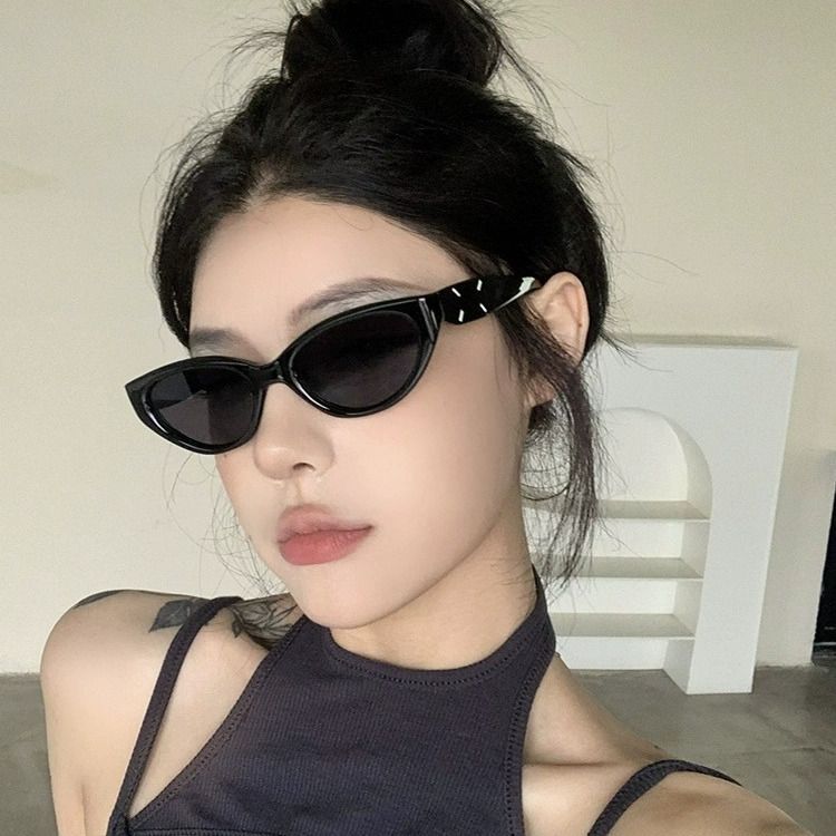 Retro Cat Eye Small Face Sunglasses Women's High-end Concave Shape Street Shot UV-proof Sunglasses_voghion.com