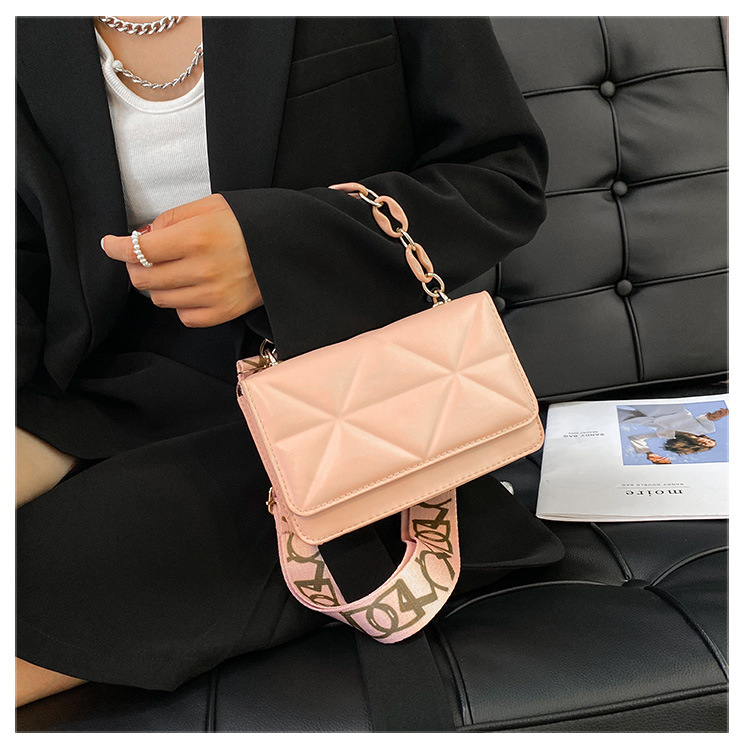 Borsa nuova moda Borsa da donna Nuova griglia a pressione Borsa quadrata piccola Tracolla larga Borsa a tracolla singola Borsa a catena in acrilico_voghion.com