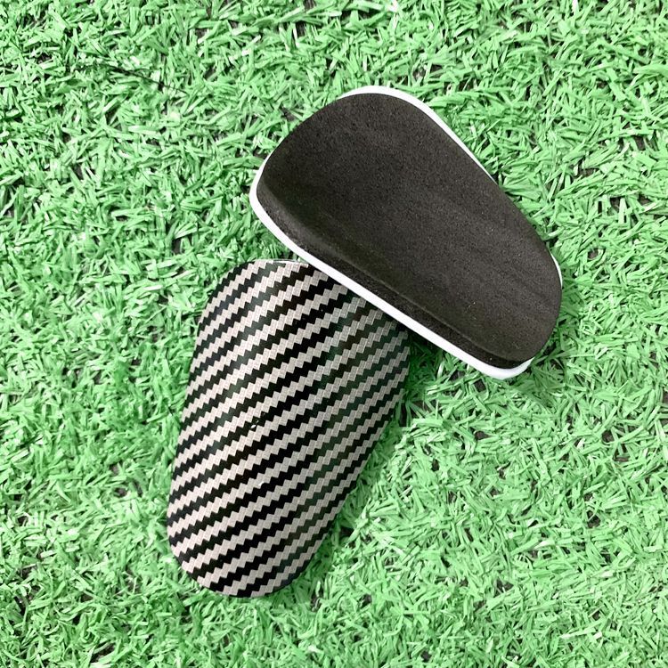 Planche de protection des jambes de football à motif en fibre de carbone Mini Master Sports Insert Board_voghion.com
