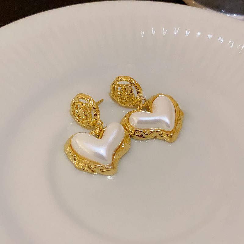 Silver needle pleated flower pearl heart French geometric earrings, niche commuting new and earrings_voghion.com