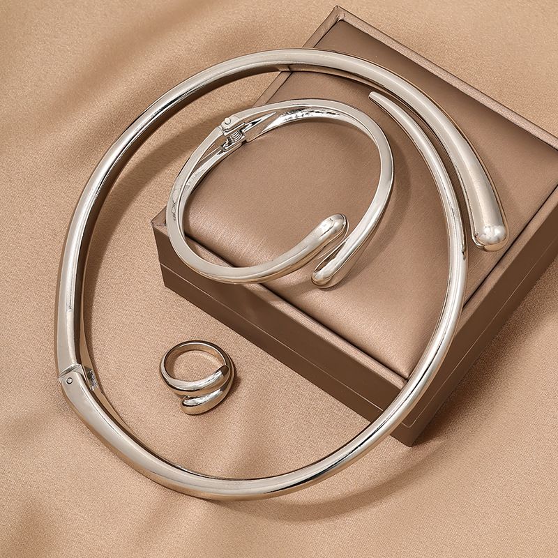 Conjunto de joyería para mujer, moda simple, metal pesado, temperamento, anillo geométrico, collar liso, pulsera, anillo, conjunto de joyería_voghion.com
