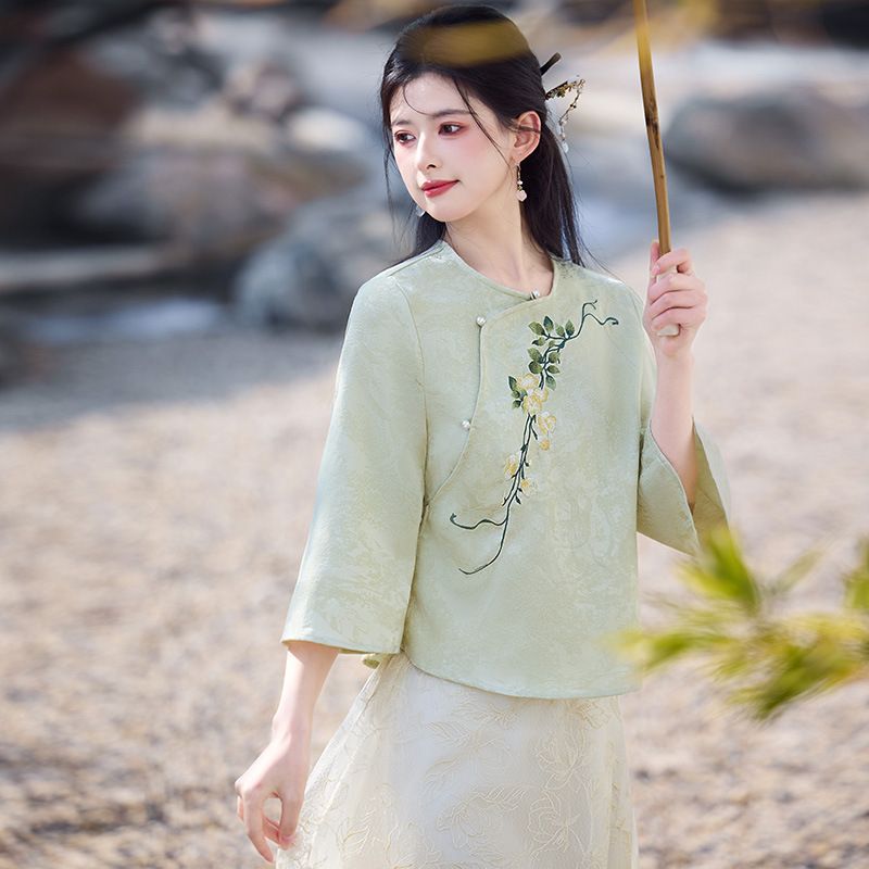 High-Quality Chinese Hanfu Stand Collar Jacquard Diagonal Button Top With National Style Embroidery Skirt Set_voghion.com