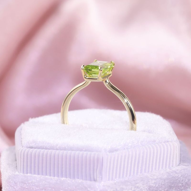 Kleiner, frischer und einfacher Ring, quadratisch, S925 Sterling Silber, eingelegt mit natürlichen farbigen Edelsteinen, 1 Karat, Ring in Bonbonfarbe_voghion.com