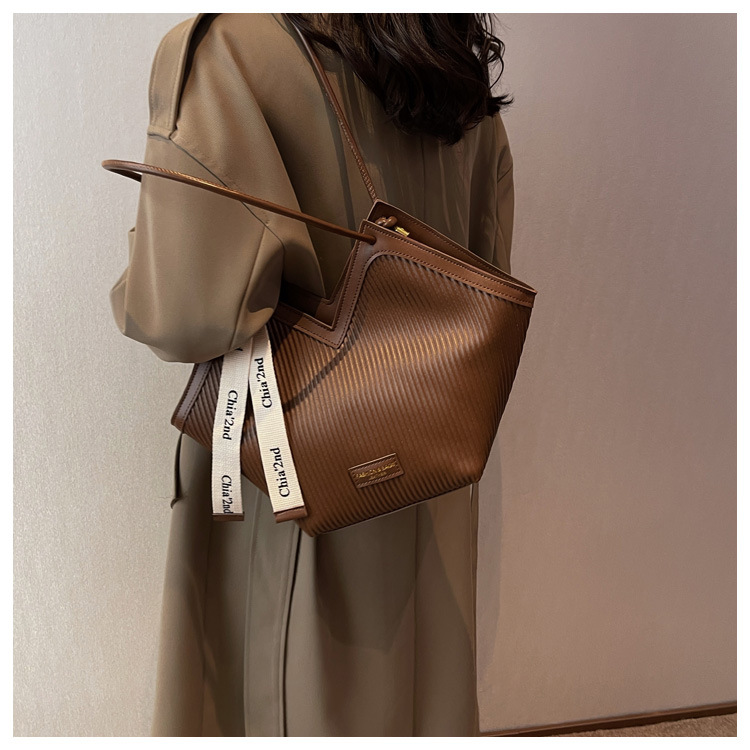 European And American Big Bag 2024 Spring And Autumn New Women's Bag Casual Versatile Canvas Bag Work, Class Commuting Single Shoulder Bag Tote Bag_voghion.com