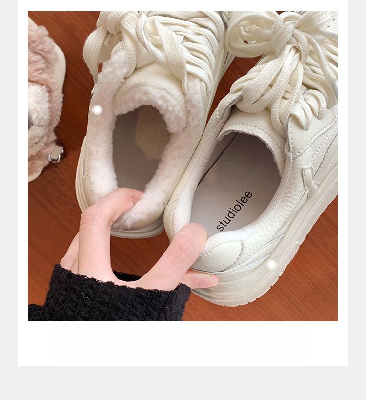 Sneakers casual bianche con suola spessa e lacci da donna_voghion.com