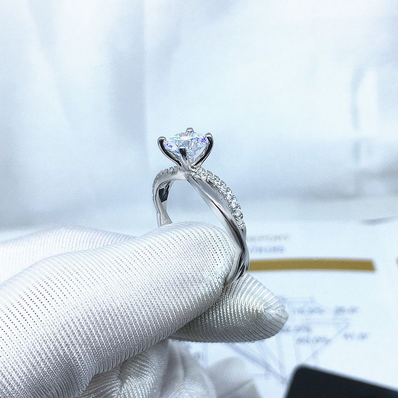S Pure Silver Liu Shishi Same Four Claw Cross Ring, One Carat Mosang Stone Simulated Diamond Hearts And Eight Arrows_voghion.com