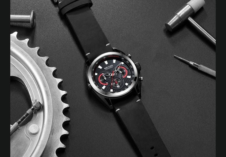 Orologio cronografo da uomo autentico con triplo quadrante, lancette luminose, datario e resistenza all'acqua fino a 30 m - Cinturino in pelle di alta qualità_voghion.com