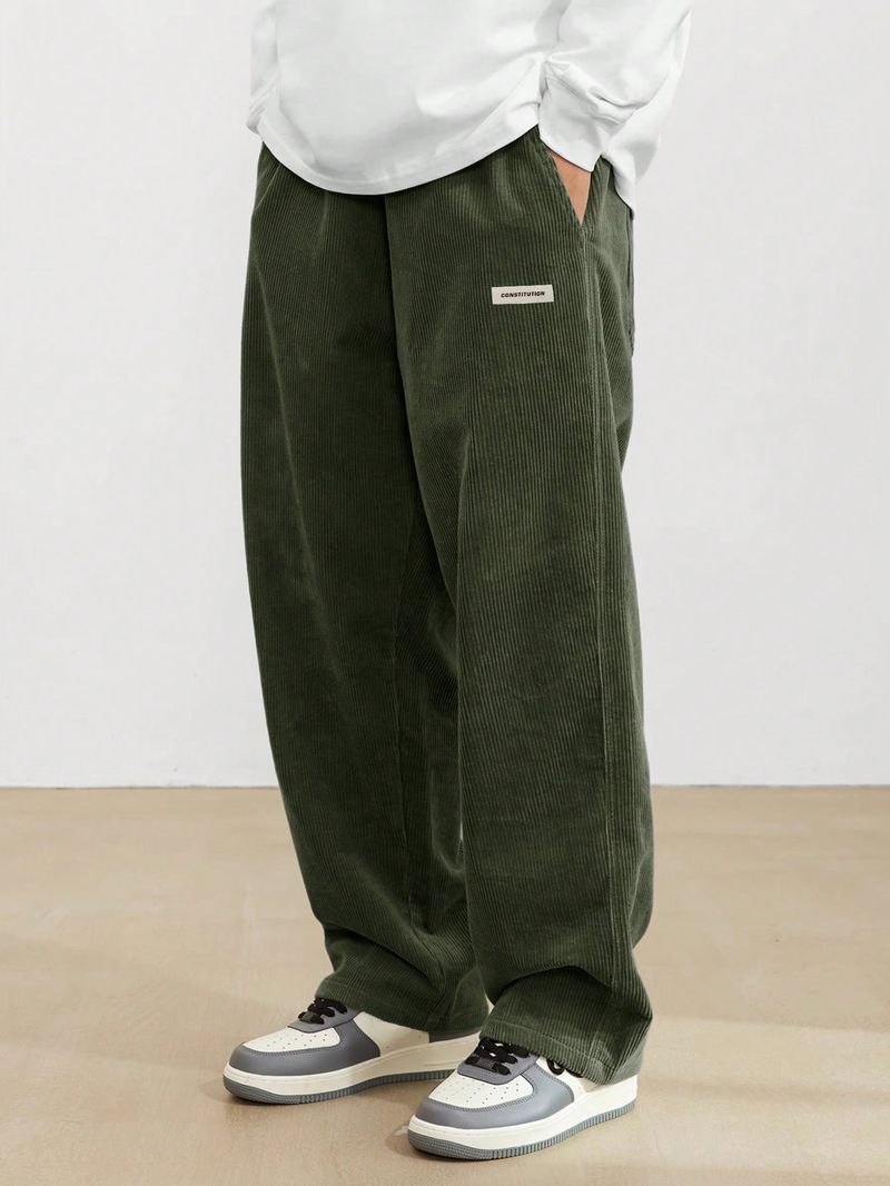 Manfinity Hypemode Cordhose Für Herren Mit Weitem Schnitt, Mit Buchstaben Patch-Detail, Baggy-Langhosen, Schlichtes Outfit_voghion.com