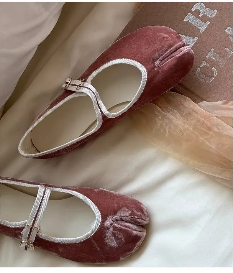Genuine Leather Suede Korean Style Niche Pig Trotter Split Toe Ballet Flat One Strap Mary Jane Single Shoes For Women_voghion.com