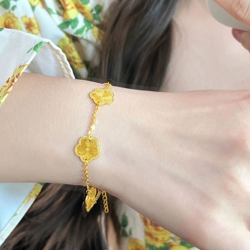 Pulseira de flor de ameixa laser CNC dourada e areia vietnamita, leve, luxuosa, dobrável, para mulheres, não desbota por muito tempo_voghion.com