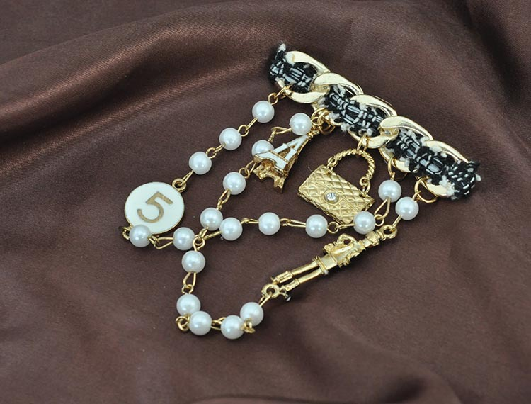 Small fragrant fabric handmade creative Brooch Chain unisex Pearl Accessory Pin Silk scarf buckle_voghion.com