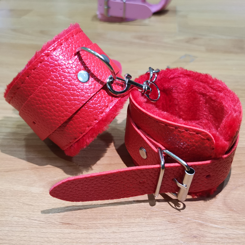 Kajdanki PU Skórzane kajdanki Bondage Narzędzia do odgrywania ról Zabawki erotyczne dla par Gra 4 kolory BDSM Sprzęt do bondage Gejowskie Kobiety Mężczyźni_voghion.com