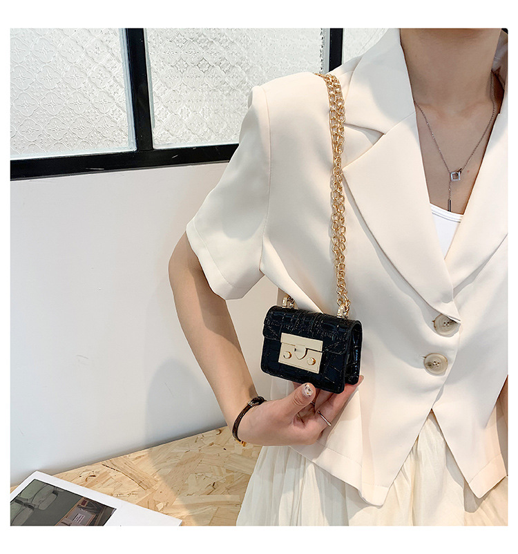 Ins net red high-end fashion niche design mini chain Messenger bag female Korean version foreign style all-match single shoulder bag_voghion.com