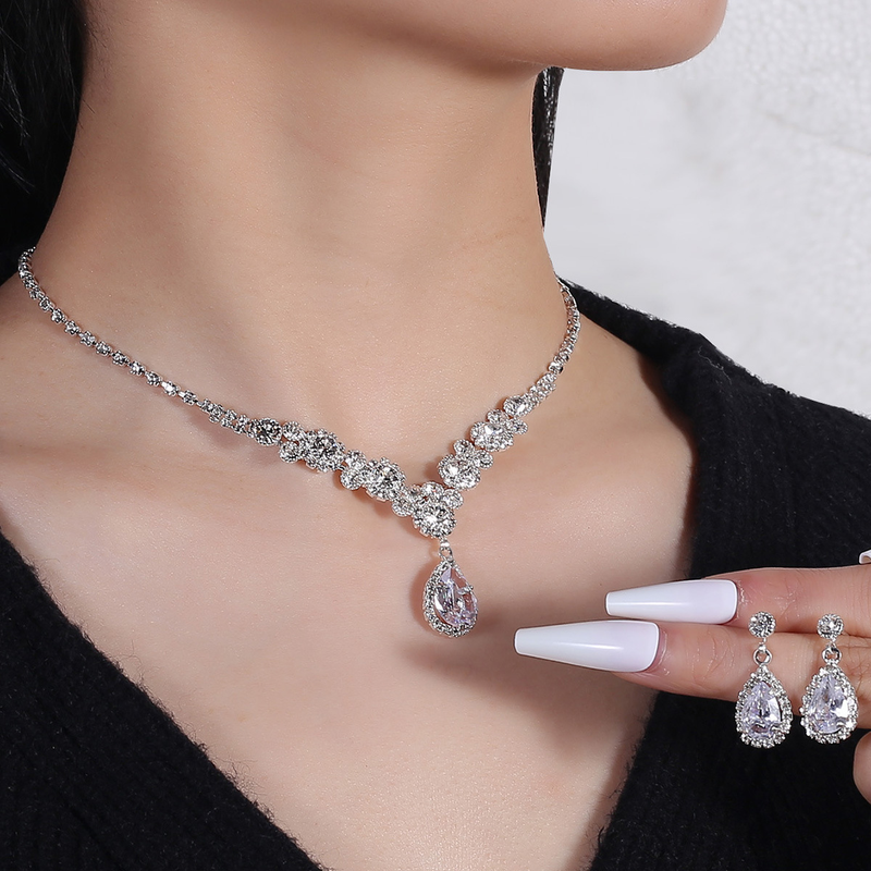 Designer Sposa Abito da sposa Set di gioielli Set di tre pezzi Brillante strass Zircone Angelo Collana con orecchini a goccia Bracciale_voghion.com