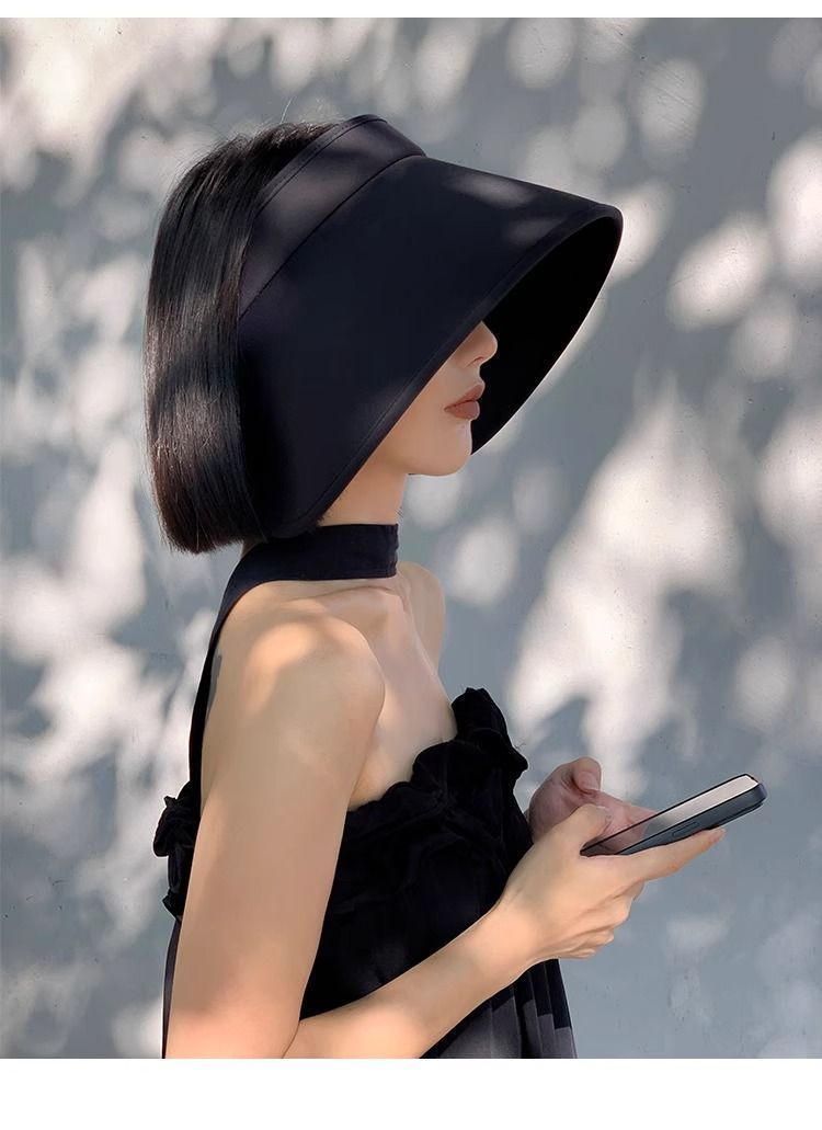 Surrounding Women In Summer, Wih A Large Brim And An Empy Op. New Sun Proecion Ha For Oudoor Cycling, UV_voghion.com