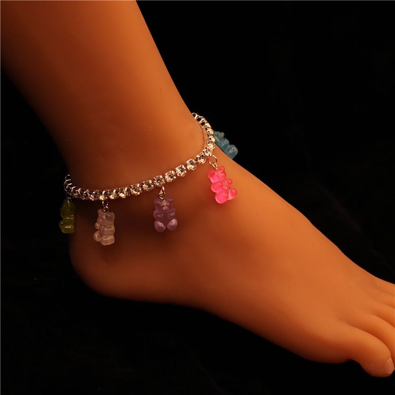 Carino piccolo ciondolo a forma di orsetto accessorio per piedi alla moda e versatile da donna con strass Cavigliera_voghion.com