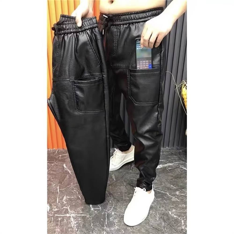 2025 Frühlings-Herbst-Lederhose für Herren, mittlere Taille, Freizeithose, wasserdicht, nicht waschbar, trendige schwarze Lederhose, Motorrad-PU-Hose mit kleinem Bein_voghion.com