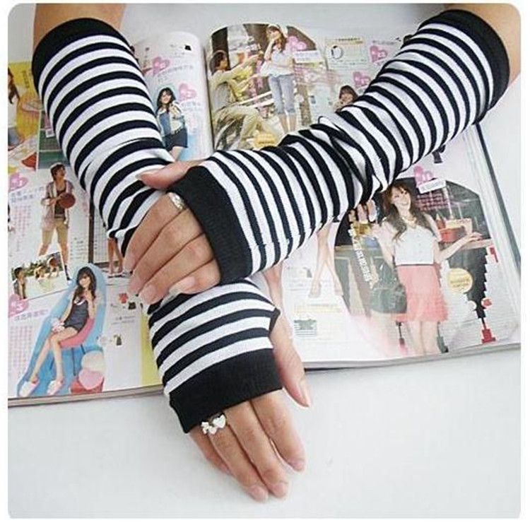 Hersteller und Großhändler: Koreanischer Stil – Niedliche, gestrickte, fingerlose/halbfingerlose, modische Handgelenkwärmer für Herbst und Winter_voghion.com