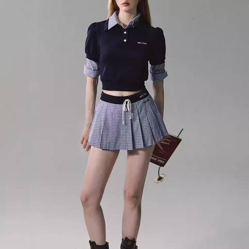 Completo casual da donna in due pezzi - Completo elegante con camicia e gonna corta con pantaloncini incorporati, comodo misto poliestere, alla moda_voghion.com