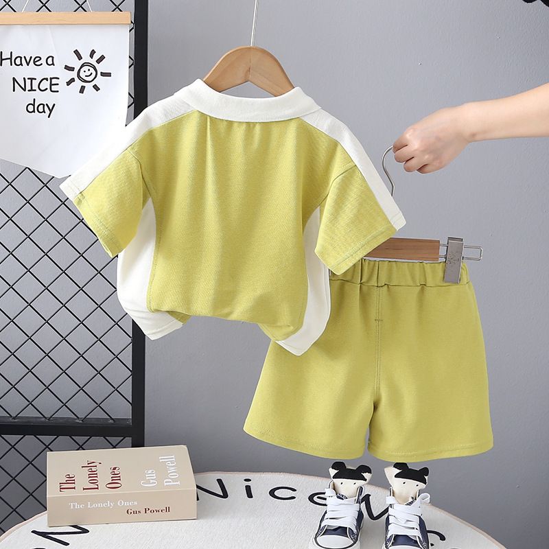 Kinderkleidung Sommeranzug Modischer Buchstabenknopf Farblich passender Kurzarm-Zweiteiler für Jungen und Babys_voghion.com