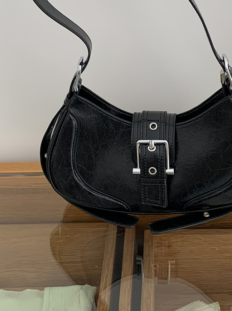 Lo stesso blogger coreano di Instagram per l'estate 2023 da donna nuova borsa sottobraccio per ragazza piccante, borsa a tracolla monospalla di nicchia_voghion.com