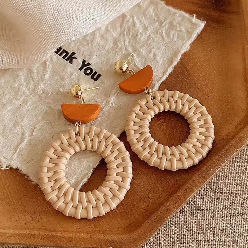 Resort Style Beach Large Flower Raffia High-End Light Luxury Starfish Studs Niche Elegant Earrings_voghion.com