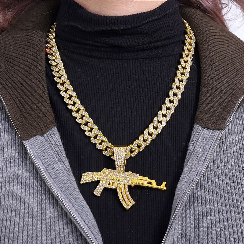 Collier unisexe en alliage avec pistolet mitrailleur AK, chaîne cubaine, armes à feu, style hip-hop, pour homme_voghion.com