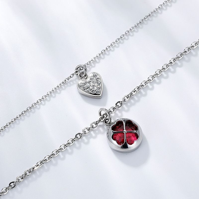 Collana con ciondolo a forma di quadrifoglio con diamanti intarsiati e cristalli per la festa della mamma, elegante e alla moda, con catena a doppio strato per clavicola._voghion.com