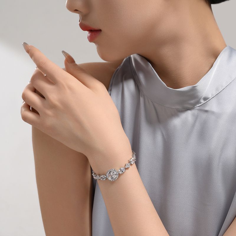 Damenschmuck, geometrisches Muster, versilbertes Kupfer-Zirkon-Armband mit großen Edelsteinen, modisches Unisex-Design für den Alltag_voghion.com