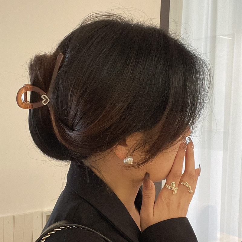 Temperamento amore strass acrilico clip grande clip di squalo di fascia alta semplice forcina per capelli con piastra posteriore per la testa_voghion.com