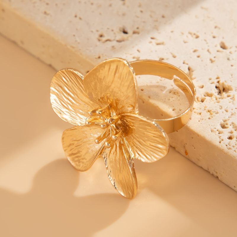 Stacked Wind Fold Flower Alloy Ring Geometric Inlay Pearl Opening Ring Set_voghion.com
