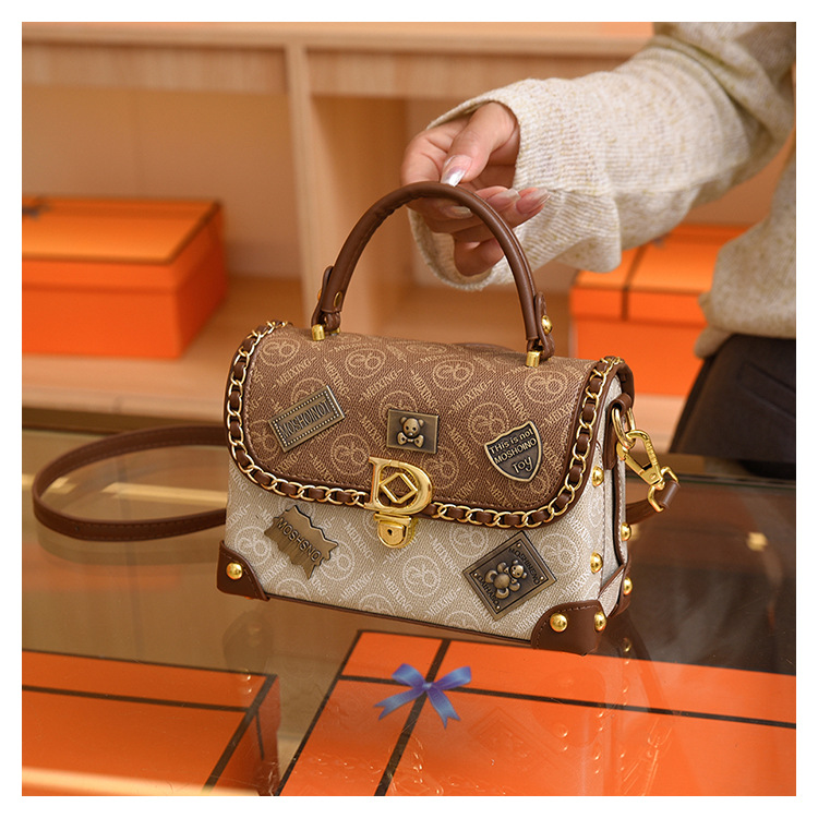 Sac bandoulière badge texturé OPAGE Petits sacs à bandoulière en cuir pour femme, sacs à main à bandoulière pour femme avec poignée supérieure_voghion.com