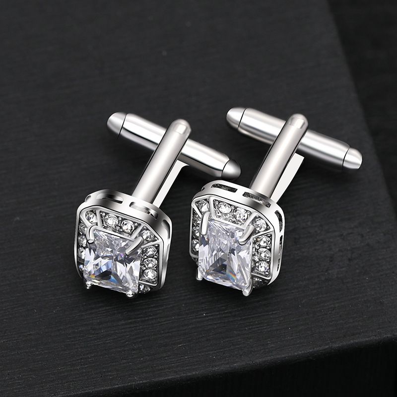 Kreative quadratische handgefertigte Manschettenknöpfe aus Kupfer mit Diamantzirkon_voghion.com