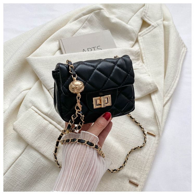 Lingge Chain For Women's 2024 New Fashion Texture Small Square With Unique Design Versatile One Shoulder Crossbody Bag_voghion.com
