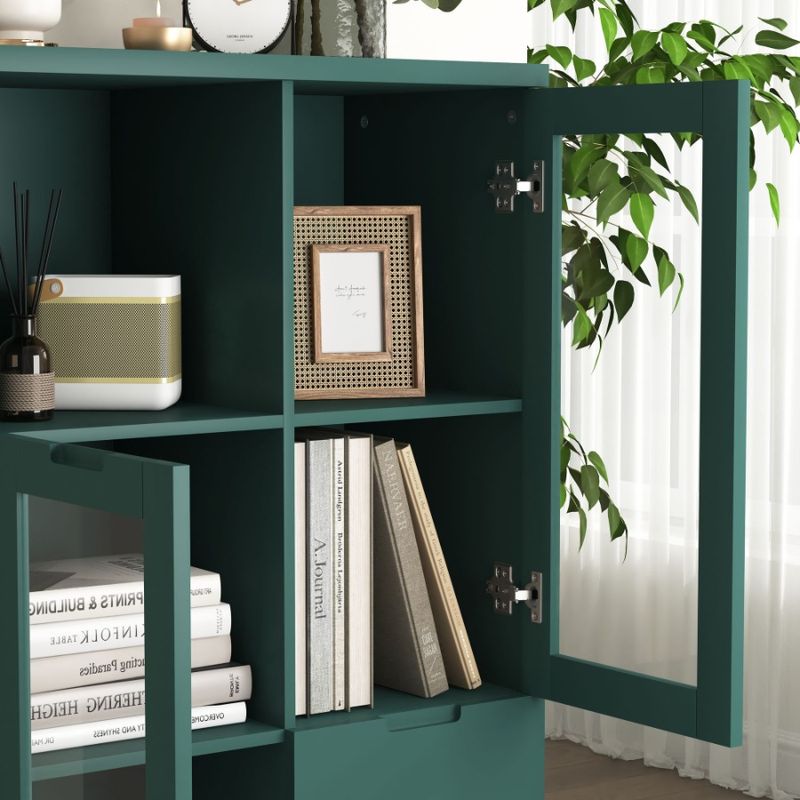 Ingresso con 2 armadi, pavimento, stanza, spazio in vetro, bagno verde, soggiorno, porte in legno blu e spazio di archiviazione 2_voghion.com
