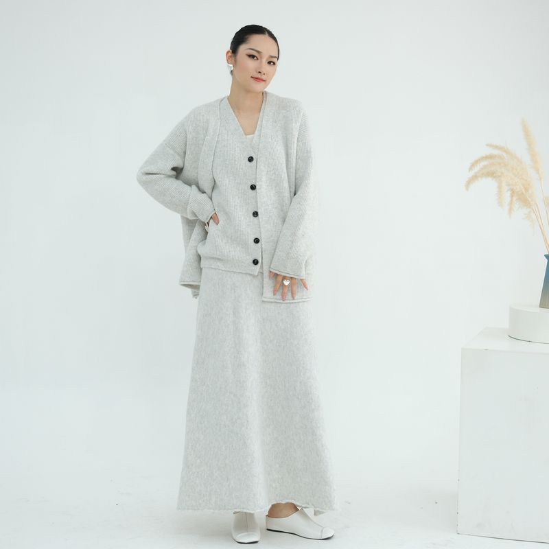 Turkish Winter Knit Set – Modest Long-Sleeve Maxi Dress & Scarf (One Size, Thermal Lined, Stretch Rayon-Blend,Neutral Palette, Hijabi-Friendly)_voghion.com