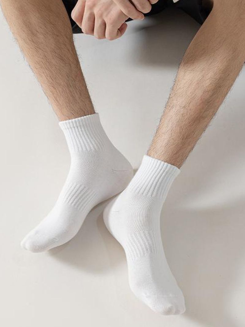 Socks new solid color high elastic sports socks black and white spring and autumn men's socks_voghion.com