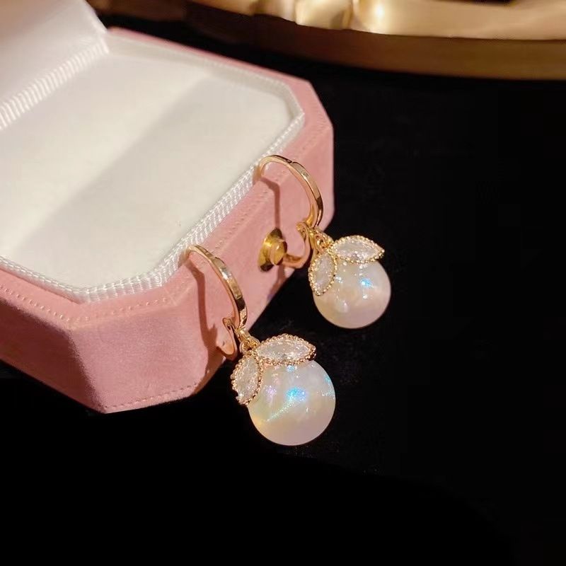 Women's earrings Fashion Versatile Leaf Mermaid Ear Buckle Female Internet Celebrity Personality Unique Creative High Quality Earrings_voghion.com