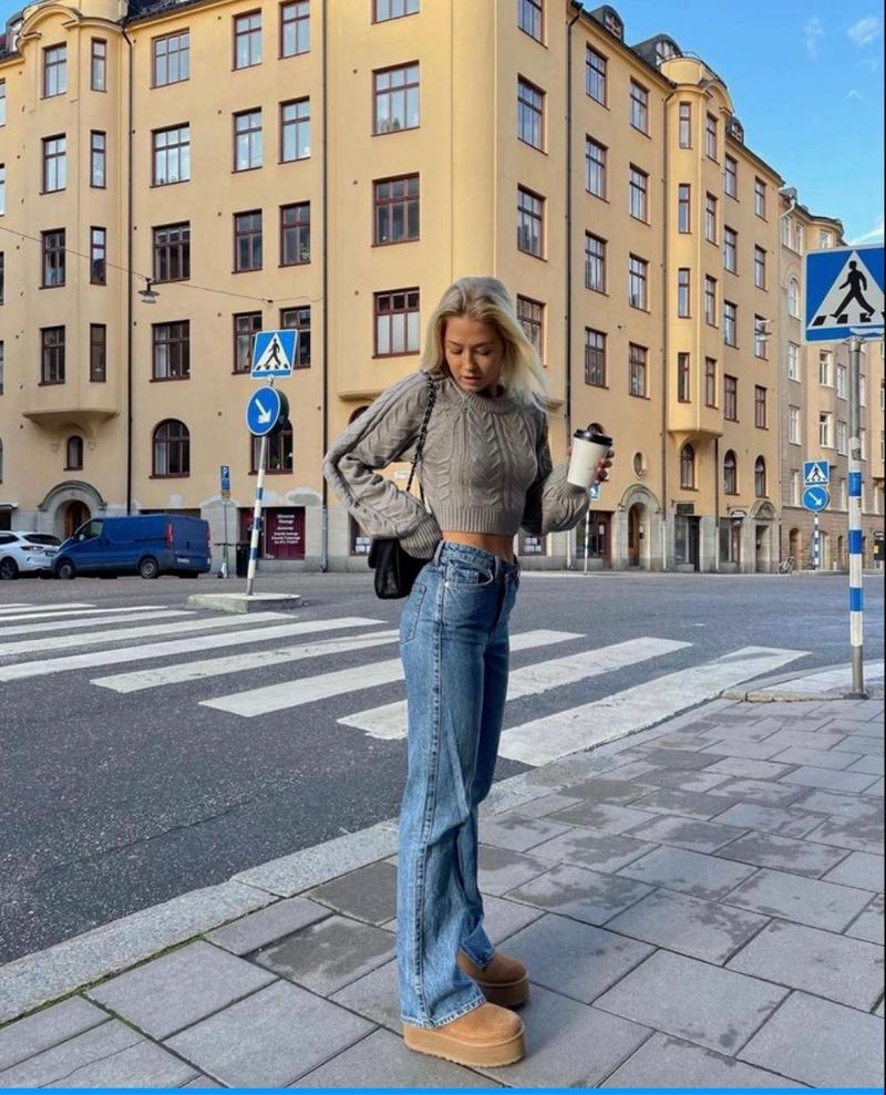 2023 Herbst neuer heißer Mädchen rückenfreier Schnür-Blogger-loser Damen-Strickpullover_voghion.com
