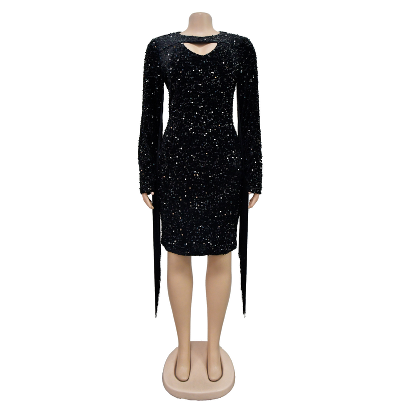 Damenkleid mit einfarbigem, paillettenbesetztem Quasten-Langarm und kurzem Rock_voghion.com