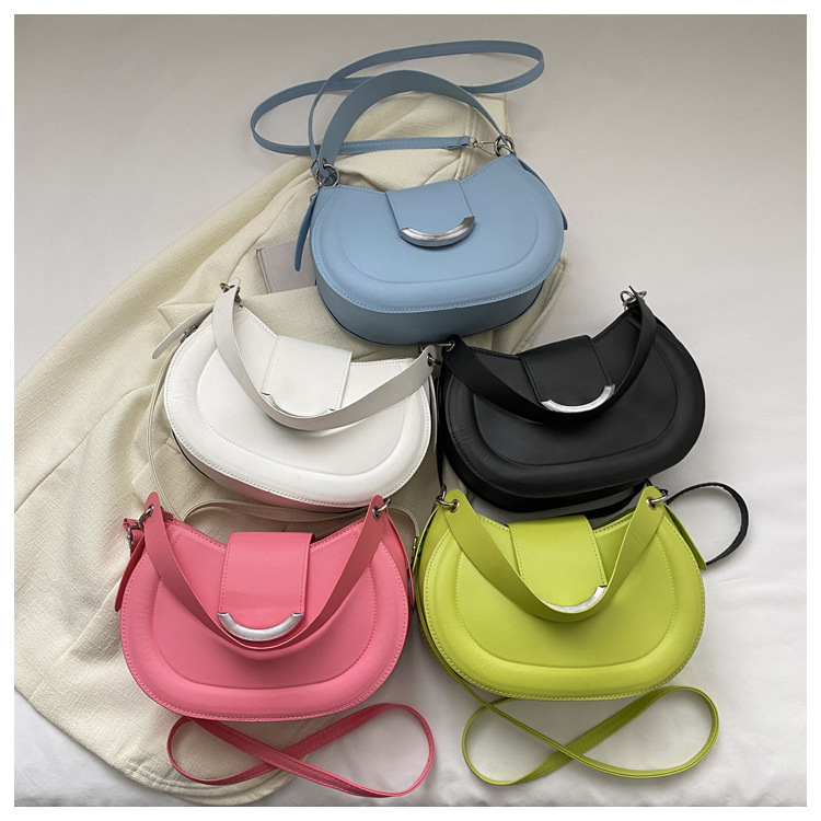 Borsa semplice per ascelle di nicchia Borsa casual a mezzaluna popolare 2023 Nuova borsa estiva Borsa a tracolla di tendenza della moda da donna_voghion.com
