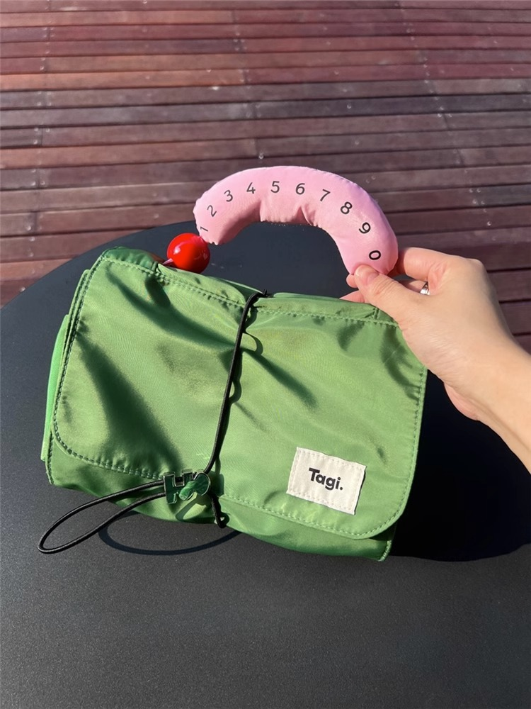 Tagi.Hadou Chicken Rolls Aufbewahrung, süße Make-up-Tasche, tragbare Handtasche mit großer Kapazität_voghion.com